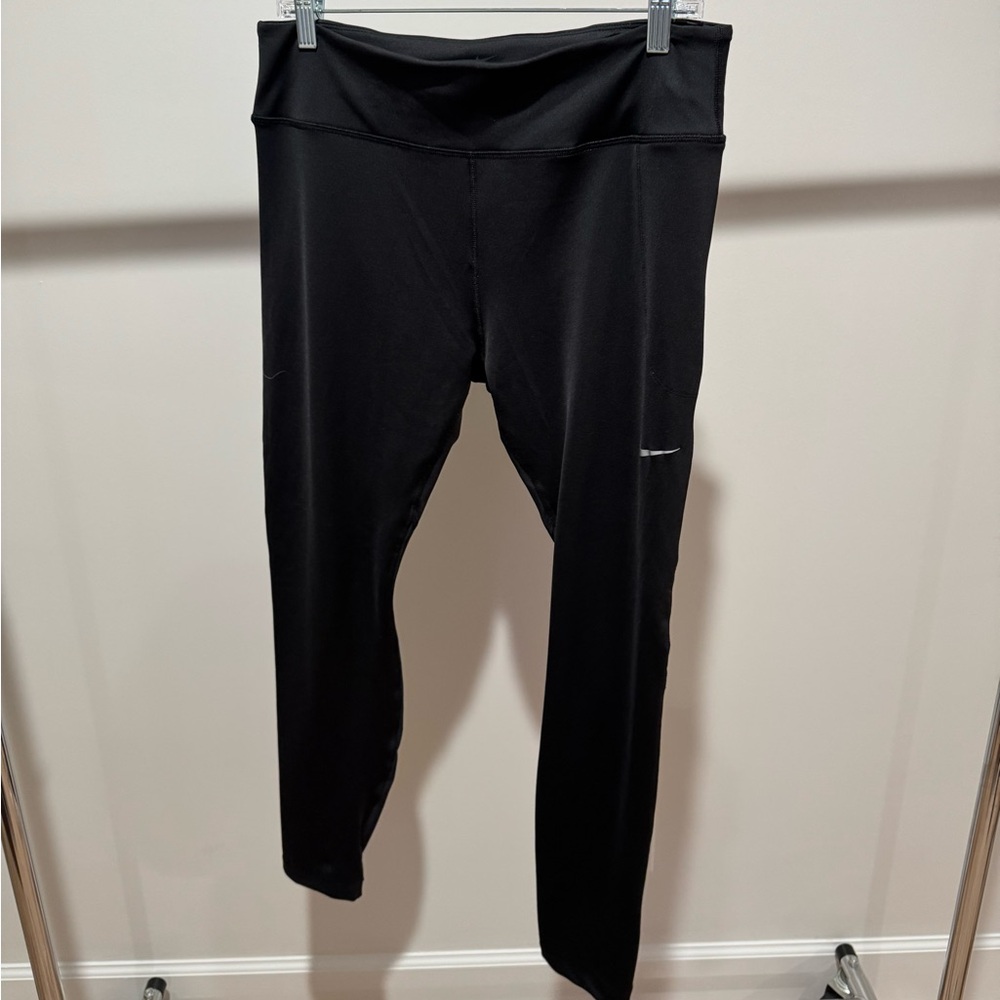 Black Nike Cropped Leggings